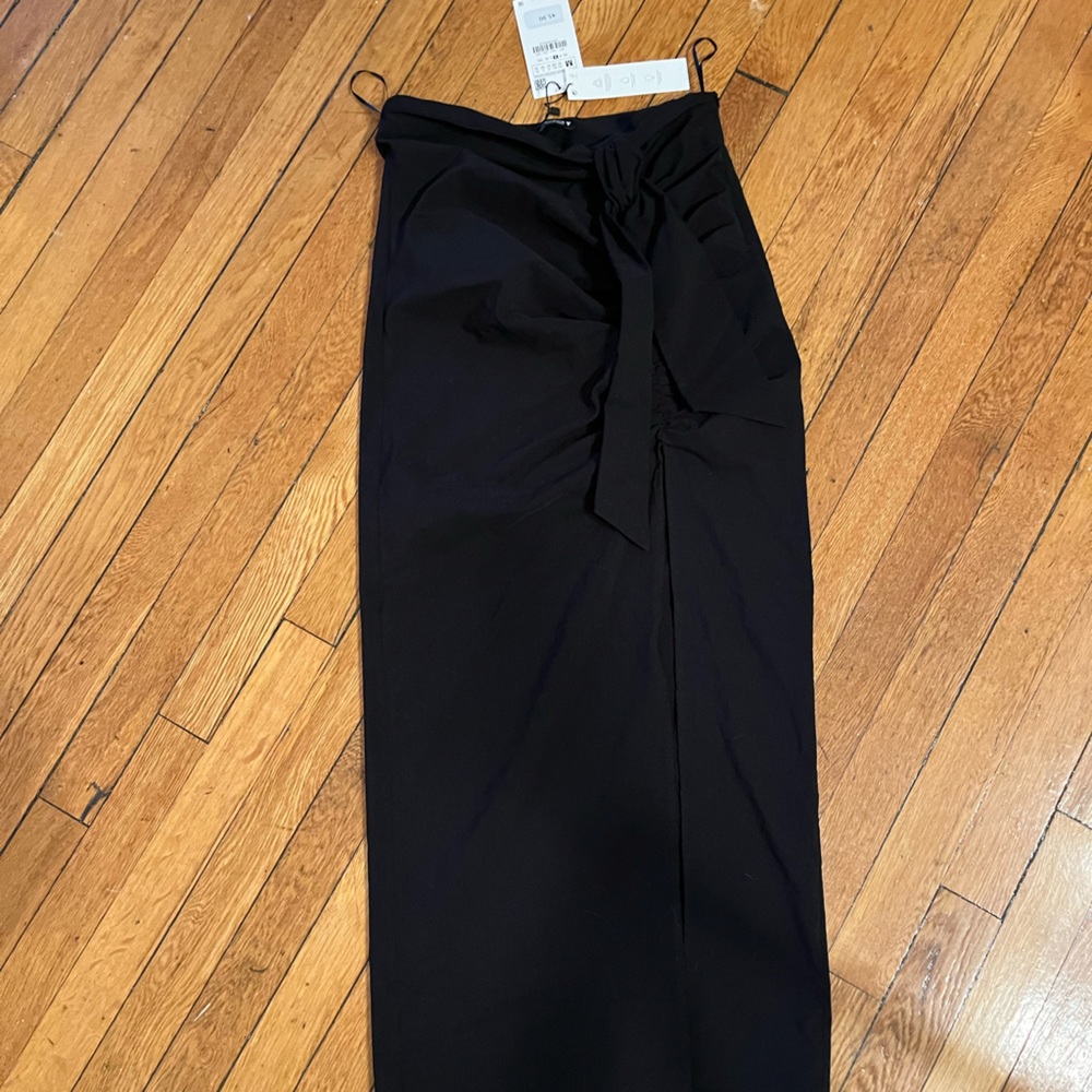 Black Zara midi length skirt new with tags